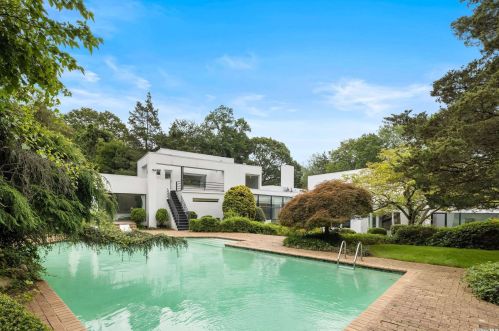 15 Wenwood Dr, Muttontown NY  11545-3129 exterior