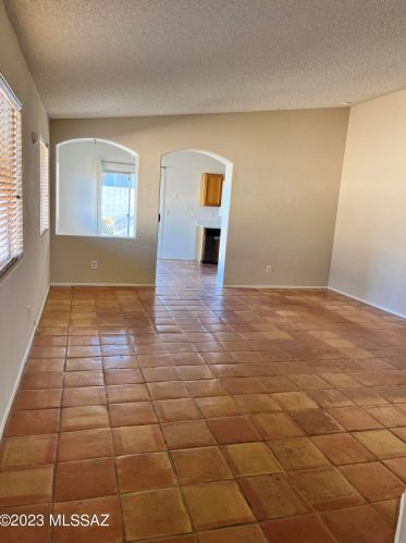 8837 Apple Tree Dr, Tucson AZ  85730-4660 exterior