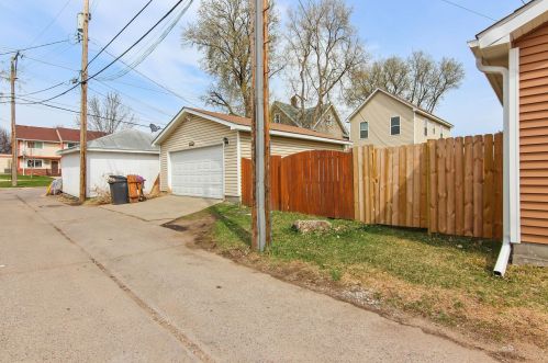 1221 Irving Ave, Minneapolis MN 55419-1126 exterior