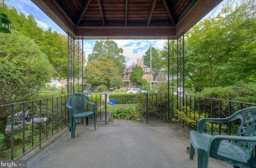 7814 Ardleigh St, Philadelphia PA 19118-4402 exterior