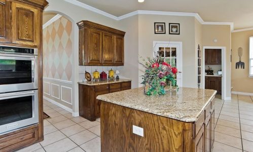 1101 Chesapeake Dr, Midlothian TX exterior