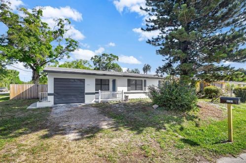 5741 64th Ave, Pinellas Park, FL 33781-5549