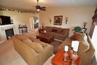 1802 Hamilton Ct, Florence KY  41042-8780 exterior