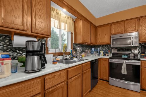 234 Leawood Dr, Delaware, OH 43015-2273