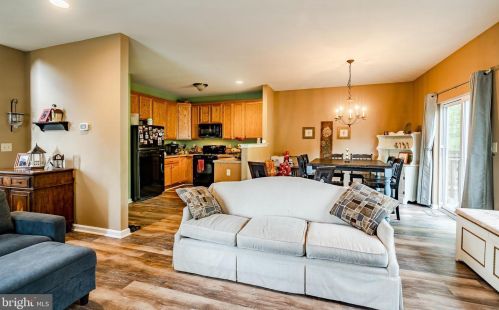 222 Clarkdale Ln, Gilbertsville PA  19525-9357 exterior