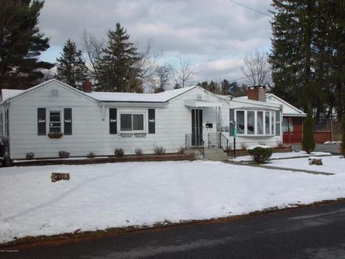 520 Avenue F, Stroudsburg, PA 18360-2616