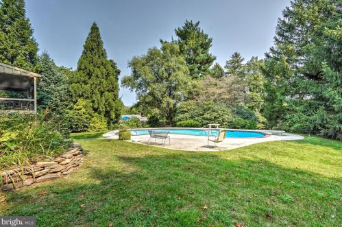 233 Union St, Kennett Sq PA  19348-3330 exterior