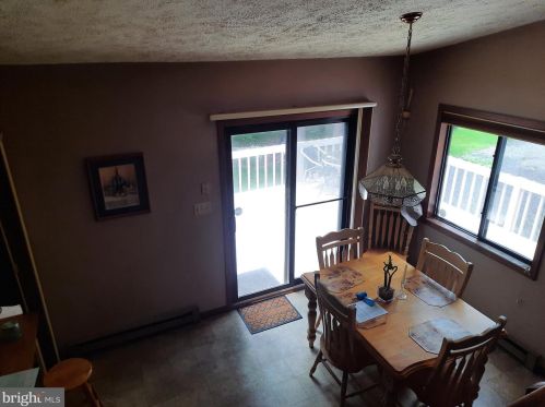 235 Birch Dr, Blakeslee, PA 18610-7756