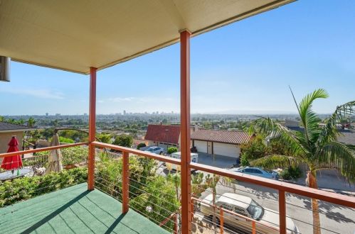 2050 Terrace Dr, Long Beach, CA 90755-6028