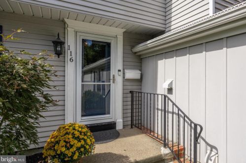 116 Howard St, Riverton NJ  08077-1328 exterior