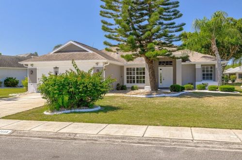 2118 Sterling Glen Ct, Ruskin, FL 33573-4855