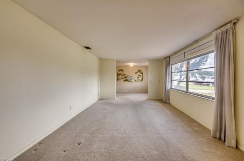 314 Hollywood St, Lehigh Acres FL  33936-5336 exterior