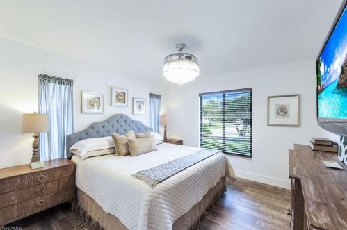 999 Valley Dr, Bonita Springs FL  34134-7438 exterior