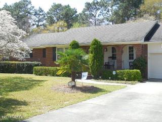 38 Cardinal Dr, Wilmington, NC 28403-3802