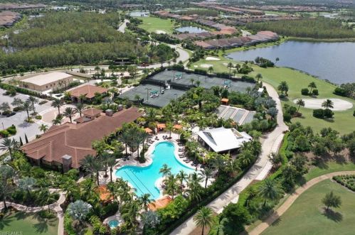 9243 Rialto Ln, Naples FL  34119 exterior