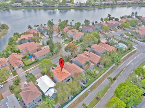 348 107th Ave, Hollywood FL  33026-4068 exterior