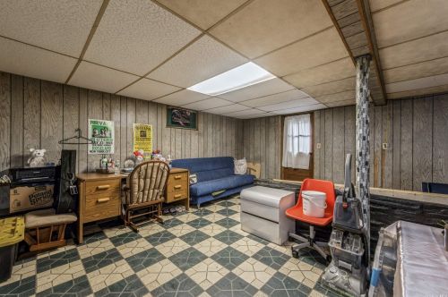 54 Ellison Ave, Westbury NY  11590-4213 exterior