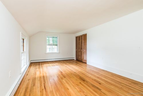 60 Myrtle St, Somersworth NH  03878-2226 exterior