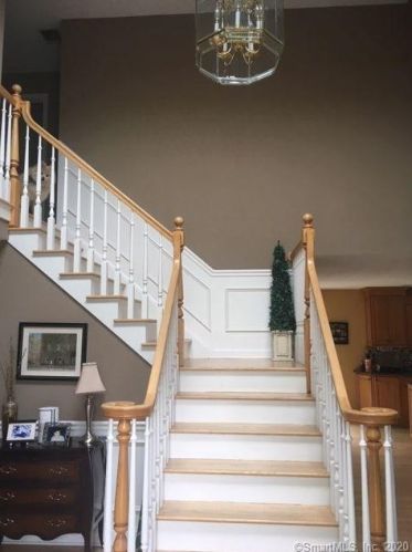 170 Valley View Rd, Litchfield, CT 06787-1057