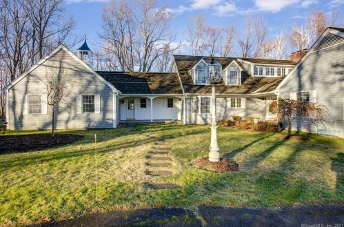 194 Oakridge Rd, Bristol, CT 06010-3119