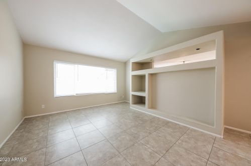 5036 Christy Dr, Glendale AZ  85304-4340 exterior