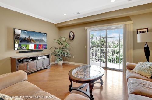 109 Magna Carta Dr, Morganville NJ  07751-5202 exterior