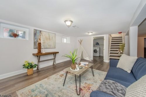 756 Drake Ave, Roselle NJ  07203-2218 exterior