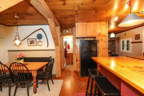 756 Bog Rd, Hillsboro NH  03244-4449 exterior