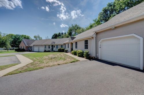 25 Shares Ln, Wapping, CT 06074-3861