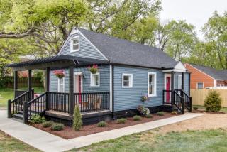 1018 Granada Ave, Nashville TN  37206-3443 exterior