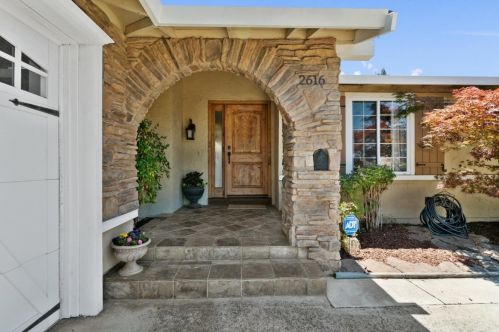 2616 Peartree Ln, San Jose, CA 95121-1015