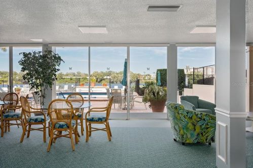 700 Mirror Ter, Winter Haven FL  33881-2377 exterior