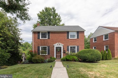 19 Grove Pl, Pittsburgh, PA 19083-5721