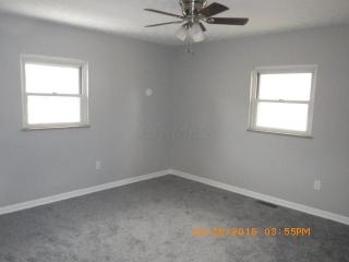 1735 Cooke Rd, Columbus, OH 43224-5216