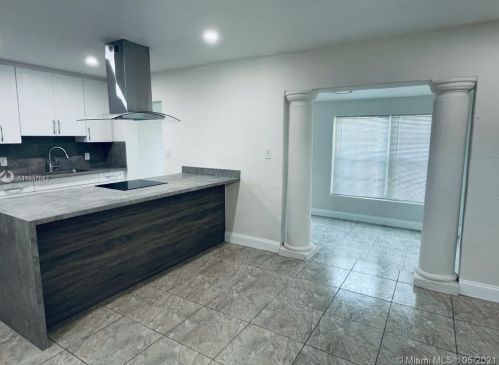 6441 19th St, Hollywood FL  33023-2116 exterior