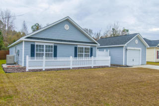 611 Savannah River Dr, Summerville, SC 29485-7932