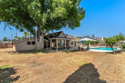 1521 Melody Ln, El Cajon CA  92019-2016 exterior