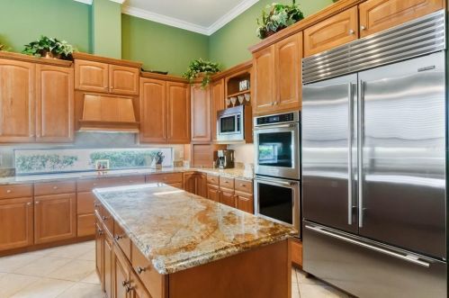 4916 Keeneland Cir, Orlando FL  32819-3141 exterior
