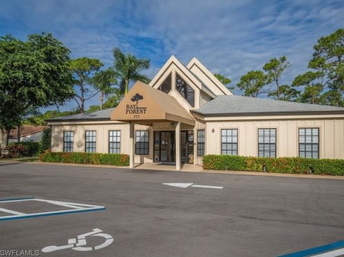 15171 Cedarwood Ln, Naples FL  34110-8020 exterior