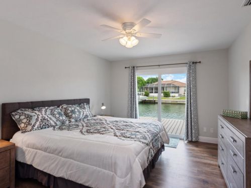 773 Holly Ct, Marco Island FL  34145-1915 exterior