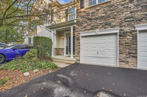3 Ford Ct, Monroe, NY 10950-4945