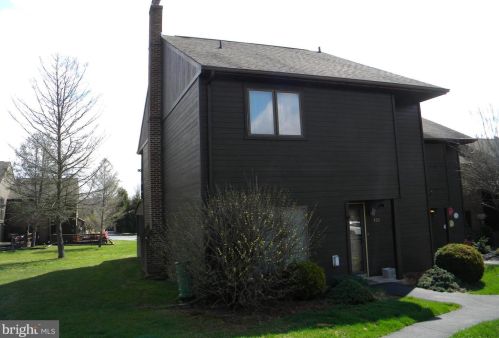 301 Village Rd, Molino, PA 17961-9687