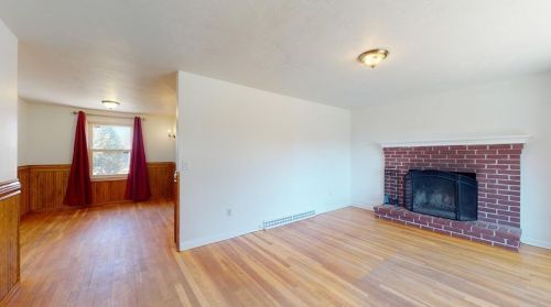 70 Pat Cir, North Kingstown RI  02852-2041 exterior