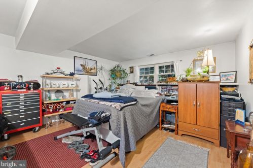 16309 Poplar Hill Rd, Haymarket VA  20169-2101 exterior