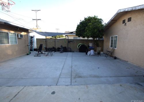 1010 Mariposa St, Glendale, CA 91205-2812