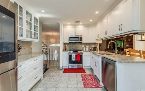 6 Cedar Crest Dr, Huntington Station NY  11746-6652 exterior