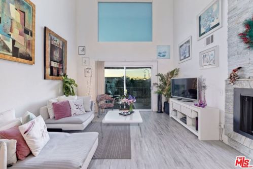 4311 Colfax Ave, North Hollywood, CA 91604-2834