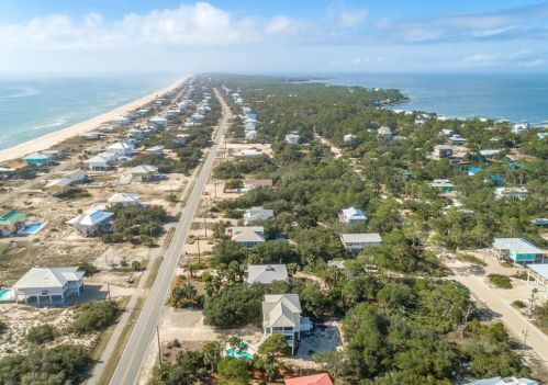 709 Gulf Beach Dr, Saint George Island FL  32328-2914 exterior