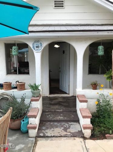33 Bundren St, Oak View, CA 93022-9633