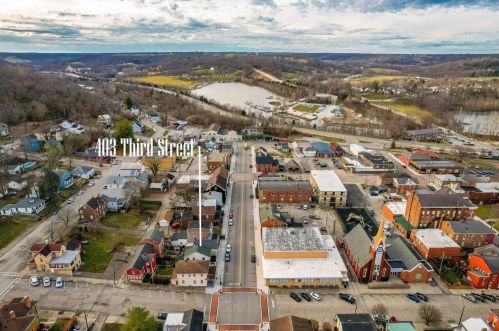 403 3 St, Aurora IN 47001-1311 exterior